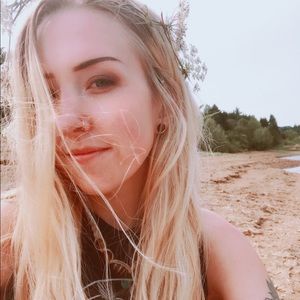 Meet your Posher, Kaela